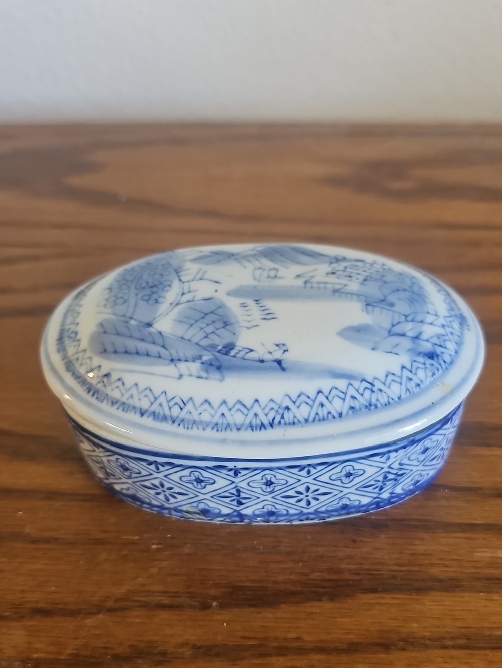 Vintage Oval Ceramic Chinoiserie Made In China Trinket Dish With Lid Tote 7